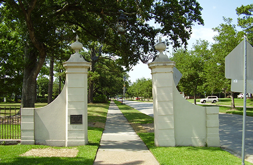 River Oaks Subdivision Gates